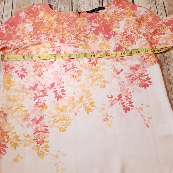 Rose & Olive Floral Blouse - Picture 5 of 9